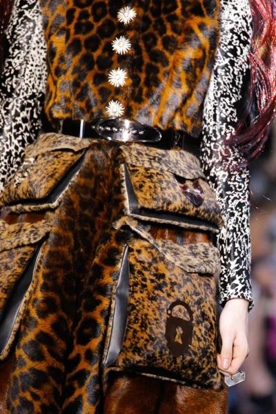 Look 4